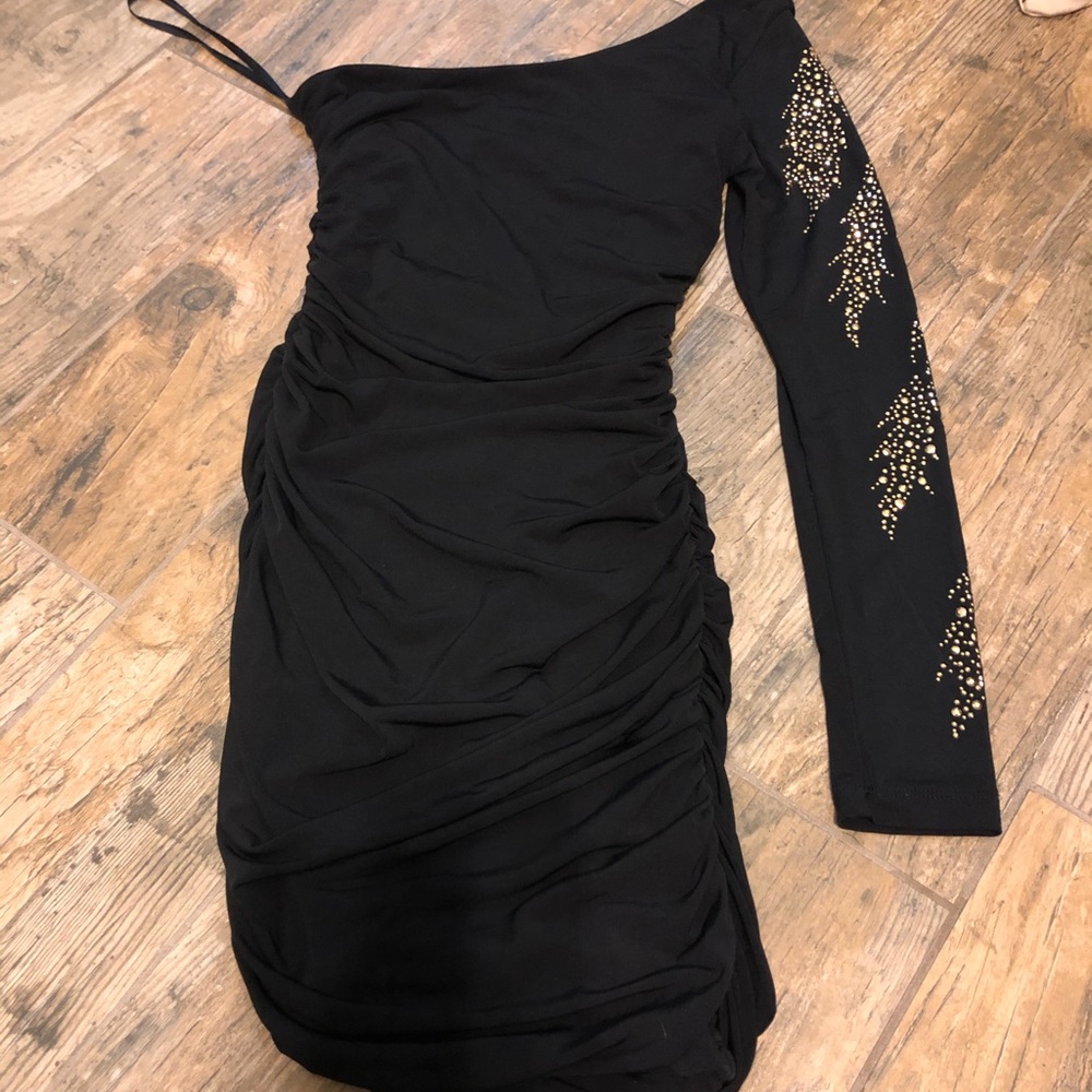 Black one sleeve dress